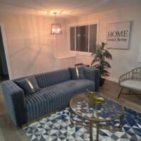 CHO THUÊ MAIN FLOOR 3 PHÒNG NGỦ – KHU DOVER